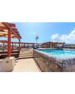  Penthouse w/Private Rooftop Pool | Steps to Beach!